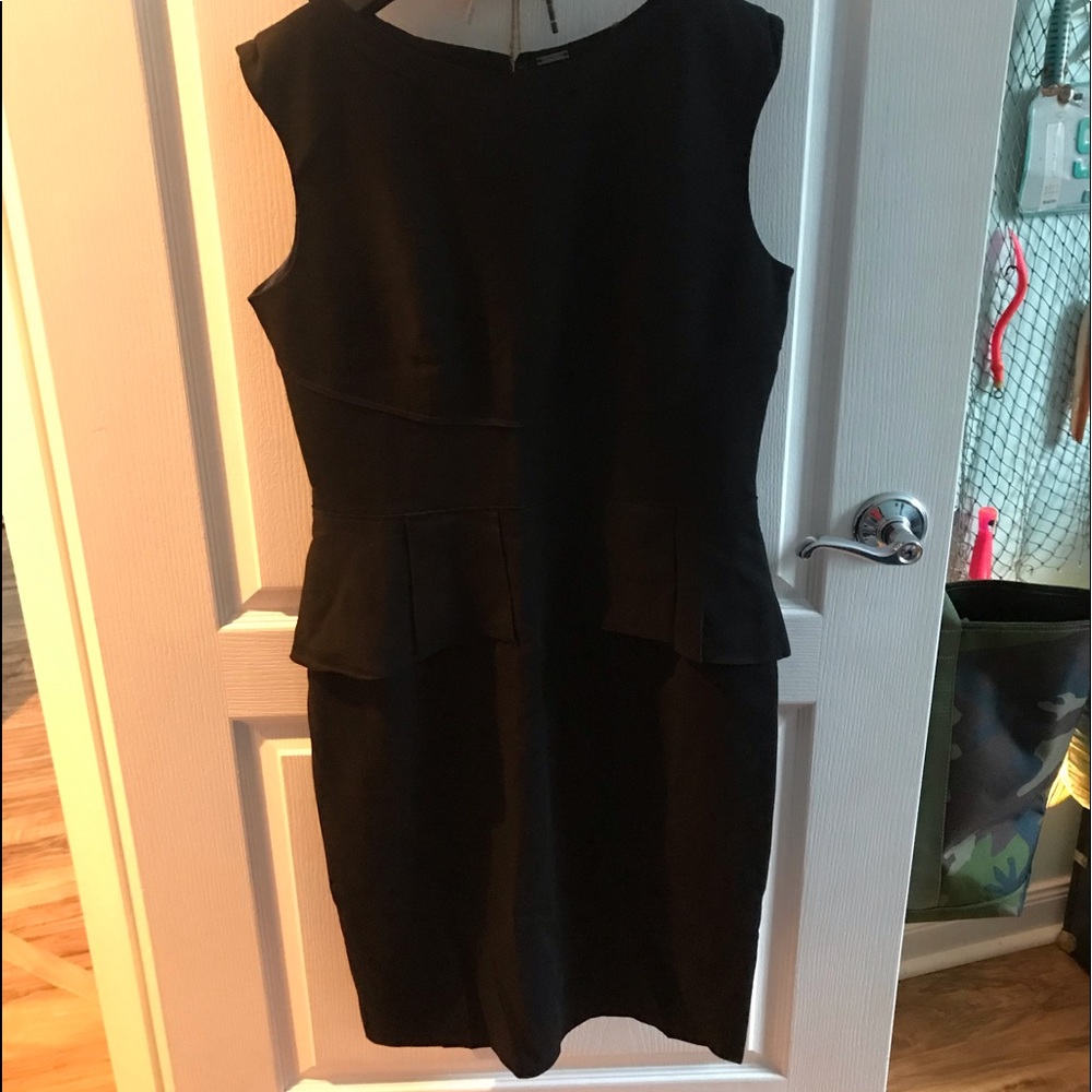 Elie Tahari Black Dress